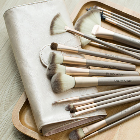 18 makeup tools Full brush Light makeup beauty brush