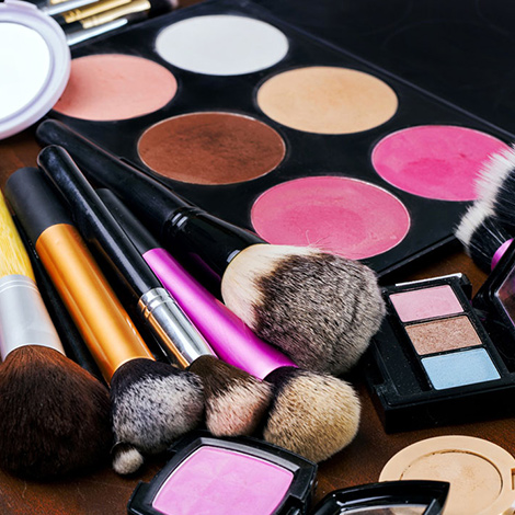 Monochrome eye shadow magnet buckle